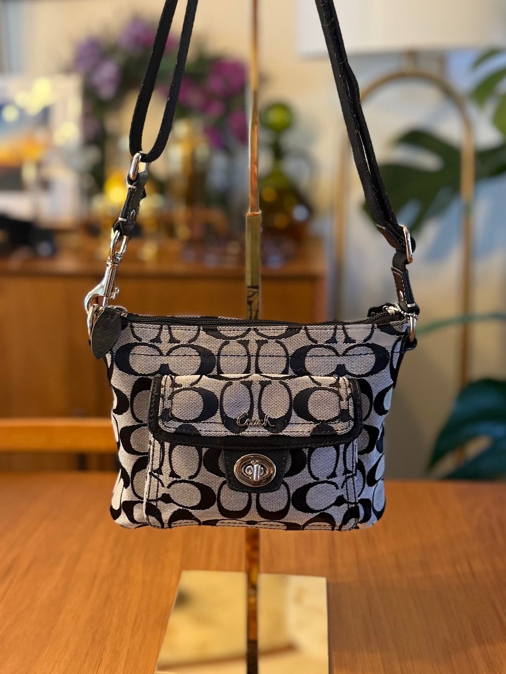 Coach Signature C File Bag Adjustable Crossbody Black Gray Turnlock Y2K